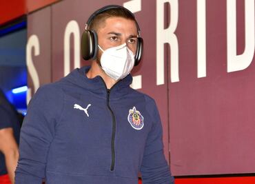 Hiram Mier estará con Chivas hasta la segunda jornada del Apertura 2021