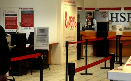 Moody's baja calificación a ocho bancos en México