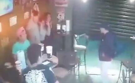 Captan en video asalto a comensales de local de alitas en Tlalpan