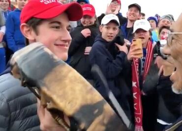 El polémico apoyo de Trump a los jóvenes que “acosaron” a un indígena (y la confusión sobre lo que realmente pasó)