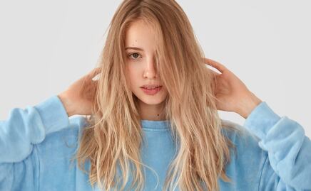 Tips para cuidar el cabello antes y después de la decoloración