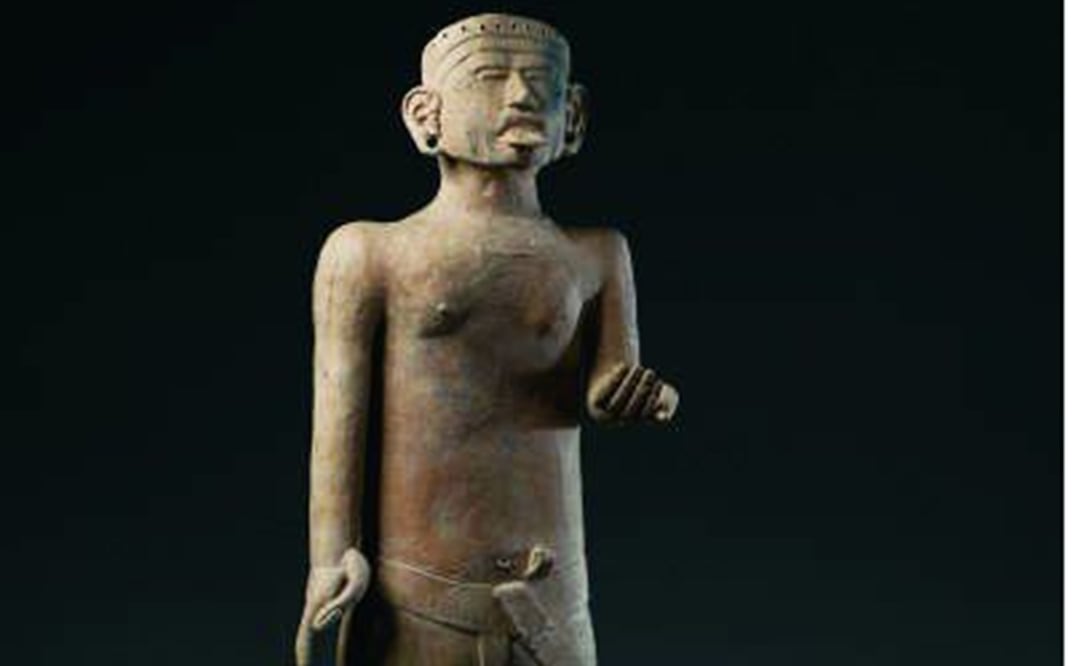 Una escultura totonaca fue vendida por 30 mil euros. Foto: Milllon