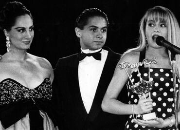 Paulina Rubio dedica emotivo mensaje a su fallecida madre, Susana Dosamantes