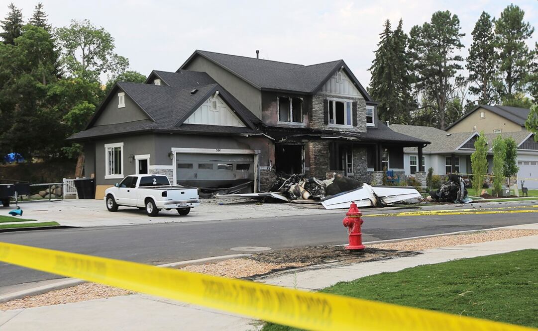 El hombre pilotó "deliberadamente" un pequeño avión de una compañía para la que había trabajado en el pasado contra su vivienda alrededor de las 02:30 hora local (Foto: AP)