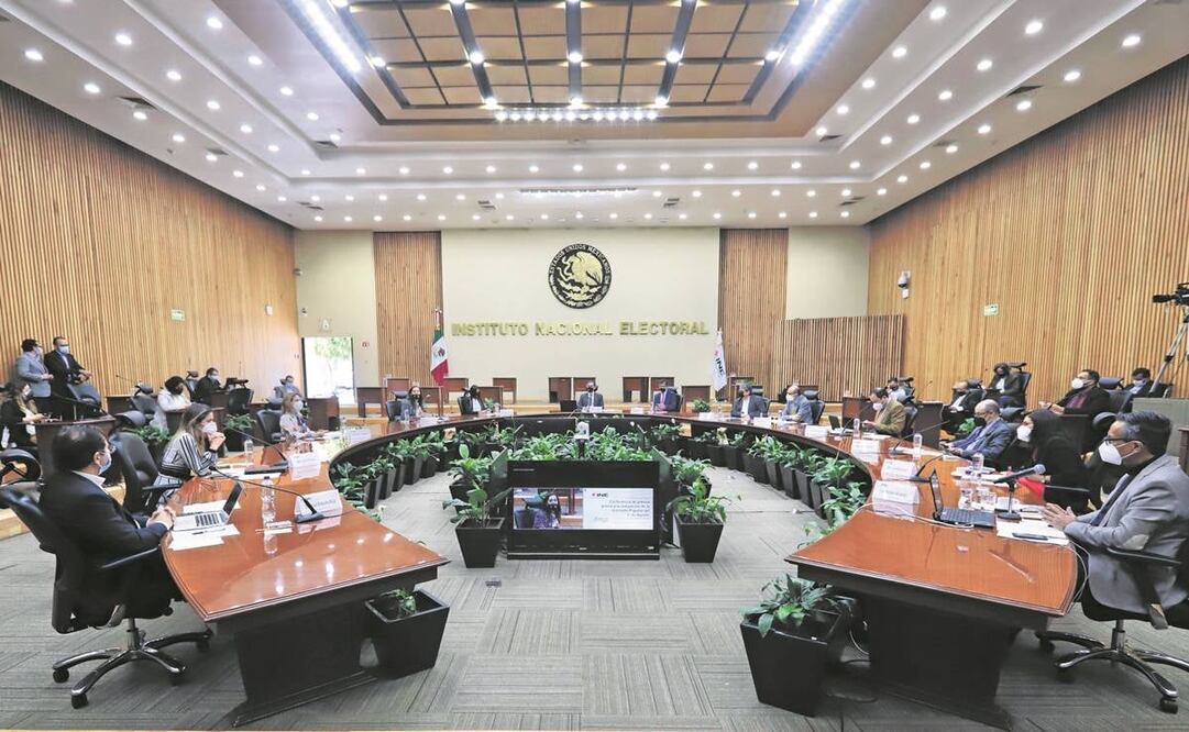 Los consejeros del Instituto Nacional Electoral quedarán eximidos de cualquier responsabilidad penal o administrativa por la organización de la consulta de revocación de mandato. Foto: Archivo/ EL UNIVERSAL.