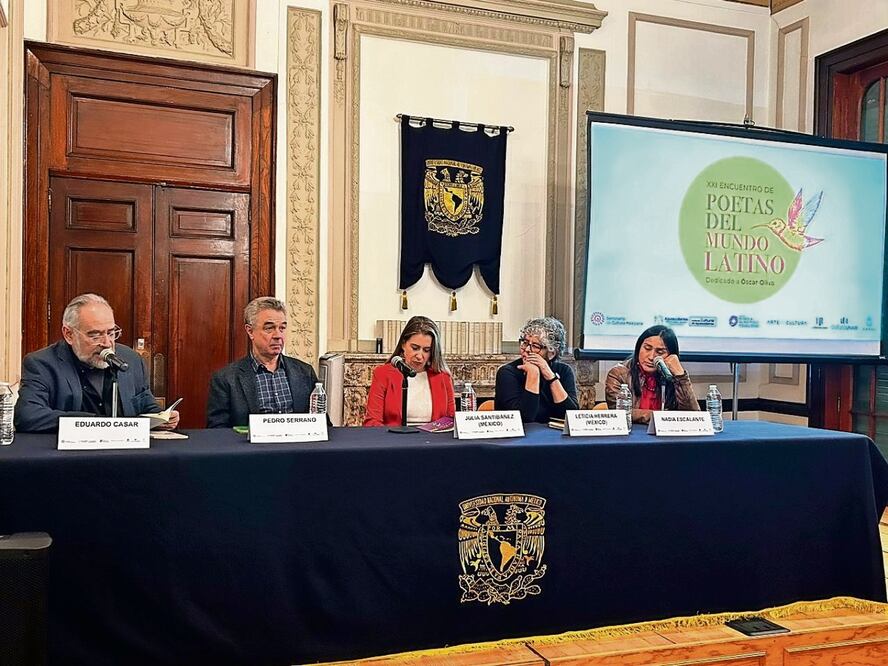 En el arranque del encuentro, Eduardo Casar, Pedro Serrano, Julia Santibáñez, Leticia Herrera y Nadia Escalante. Foto: Seminario de Cultura mexicana