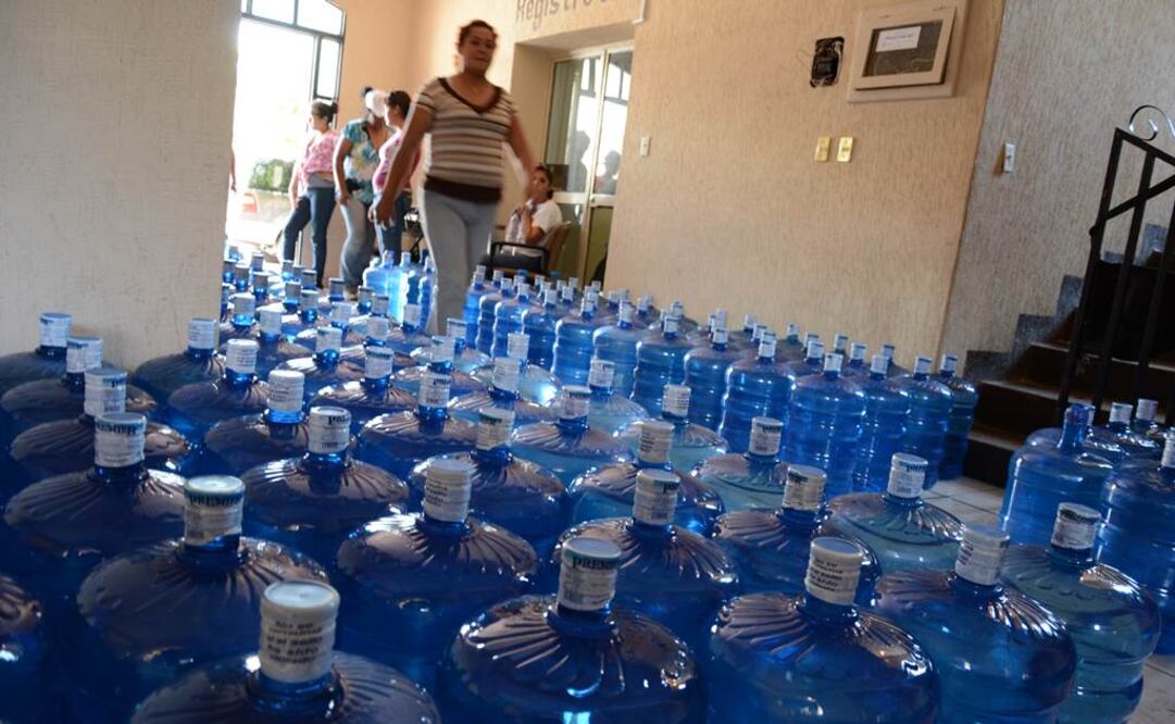 Familias gastan $3 mil al año en garrafón y botellas