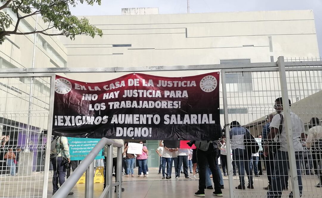 La dirigente sindical advirtió que, de no encontrar una solución satisfactoria, la protesta se replicará en el Congreso de Yucatán en los próximos días. Foto: Especial.