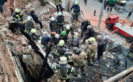 Nuevo bombardeo en Ucrania deja 2 muertos un día después de la masacre de más de 50 civiles