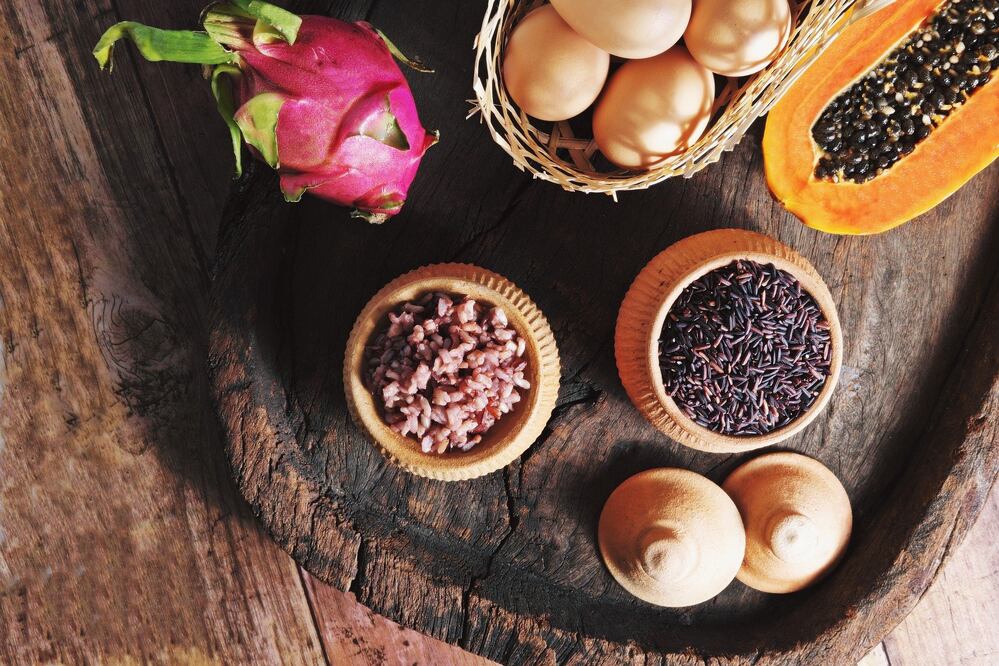 Existen condimentos y frutas que te ayudarán a terminar con las agruras. [Foto: Pixabay]