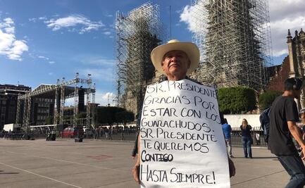 “Gracias por estar con los guarachudos”: Don Apolinar es el primer simpatizante de AMLO en llegar al Zócalo