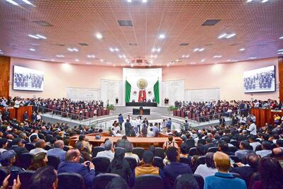 PRI, PAN y PRD se alían en Congreso 