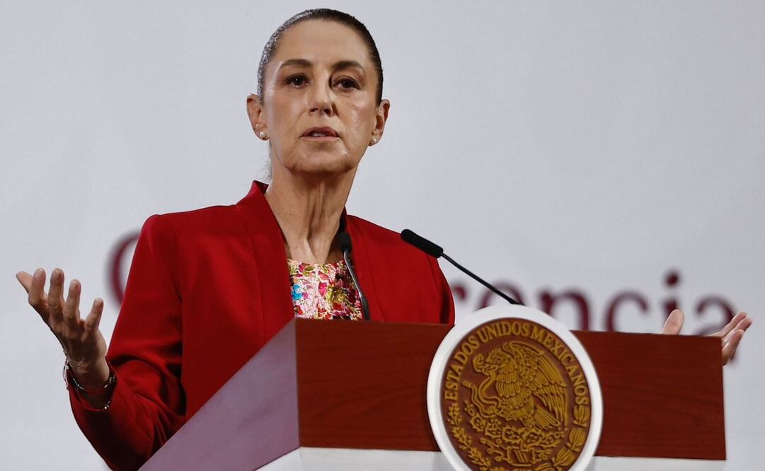 La presidenta Claudia Sheinbaum durante su conferencia matutina desde Palacio Nacional este lunes 27 de octubre de 2025. Foto: Berenice Fregoso/ EL UNIVERSAL