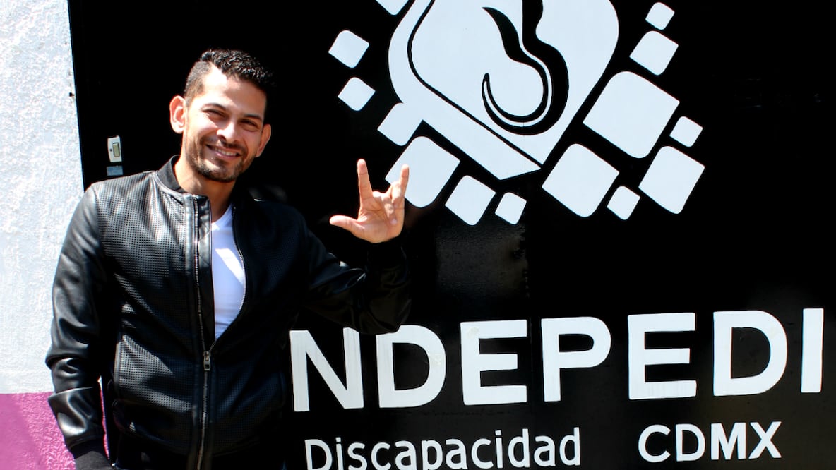 René González Puerto: El primer doctor con sordera