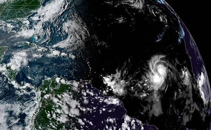 Huracán “Larry” aumenta de potencia y amenaza costas de EU