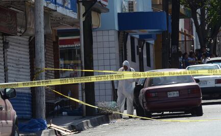 Ataque a base de taxis deja dos muertos y un herido en Nuevo León