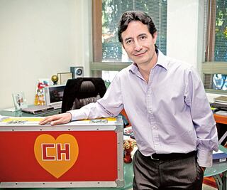 Dejaron fuera a Televisa en bioserie sobre Chespirito