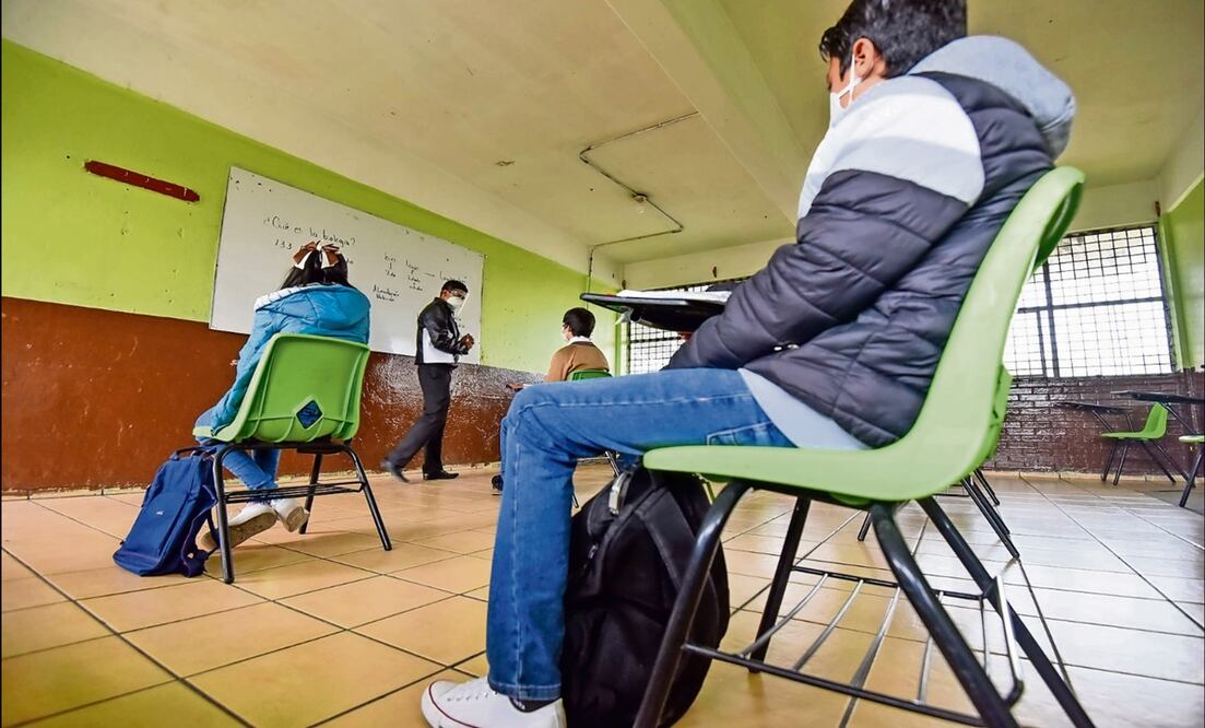 López Obrador refirió que el rezago de la basificación y los salarios de los maestros de Baja California Sur, se debe a que gobiernos pasados utilizaron recursos de las participaciones federales para otros rubros. Foto: archivo/EL UNIVERSAL