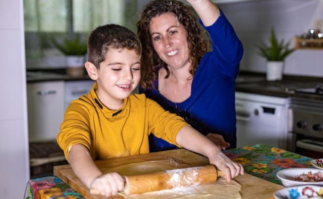 Un hábito cotidiano que prepara a los niños para el éxito. Fuente: Freepik.