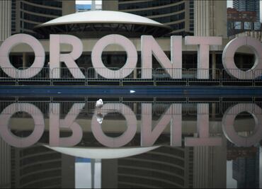 Toronto prohíbe eventos públicos; en riesgo equipos de MLB, NBA, MLS y NHL