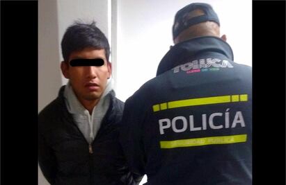 Policías atrapan a Luis “N” sacando en una bolsa el cuerpo de su novia en Toluca