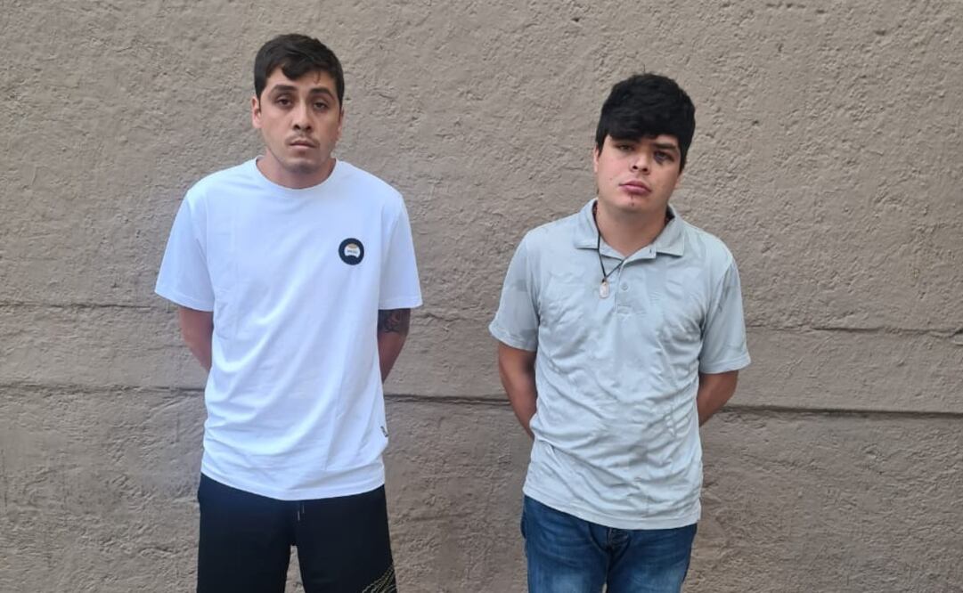 Edgar Manuel Quintero de 28 años de pantalón azul dijo ser pariente del narcotráficante Caro Quintero  Foto: Especial