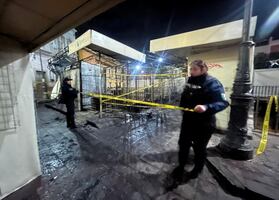 Incendio consume 7 locales y daña otros 6 en Mercado Gavira, en el Centro Histórico de Guanajuato; no se reportan lesionados