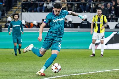 César 'Chino' Huerta y el Anderlecht son eliminados de la Europa League; el partido fue retrasado por incidentes