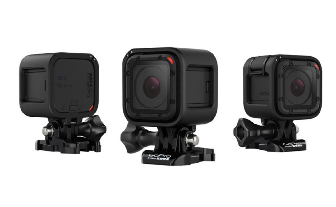 Permite tomar fotografías de 8 megapíxeles y puede grabar videos en Full HD o en 1440p a 30 cuadros