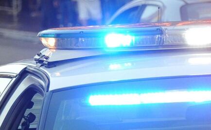 Policía de EU encierra a su hija en patrulla para salir con su jefe y la pequeña muere