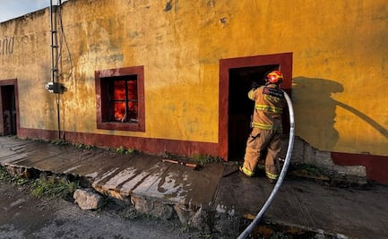 Se incendia tarimera en Pesquería, Nuevo León; evacuan a ciudadanos y suspenden clases en la zona