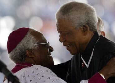 AMLO lamenta muerte de Desmond Tutu, compañero de Mandela en lucha contra el racismo