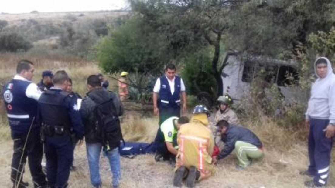 Accidente de autobús deja 46 lesionados en Guanajuato