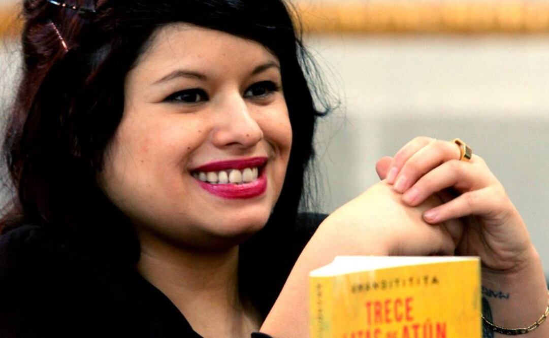 Su libro "Trece latas de atún", un libro biográfico combinado con cuentos,, fue presentado en la Feria Internacional del Libro de Minería. (FOTO: Notimex)