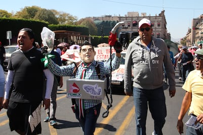 CNTE marcha en Morelia contra reformas estructurales