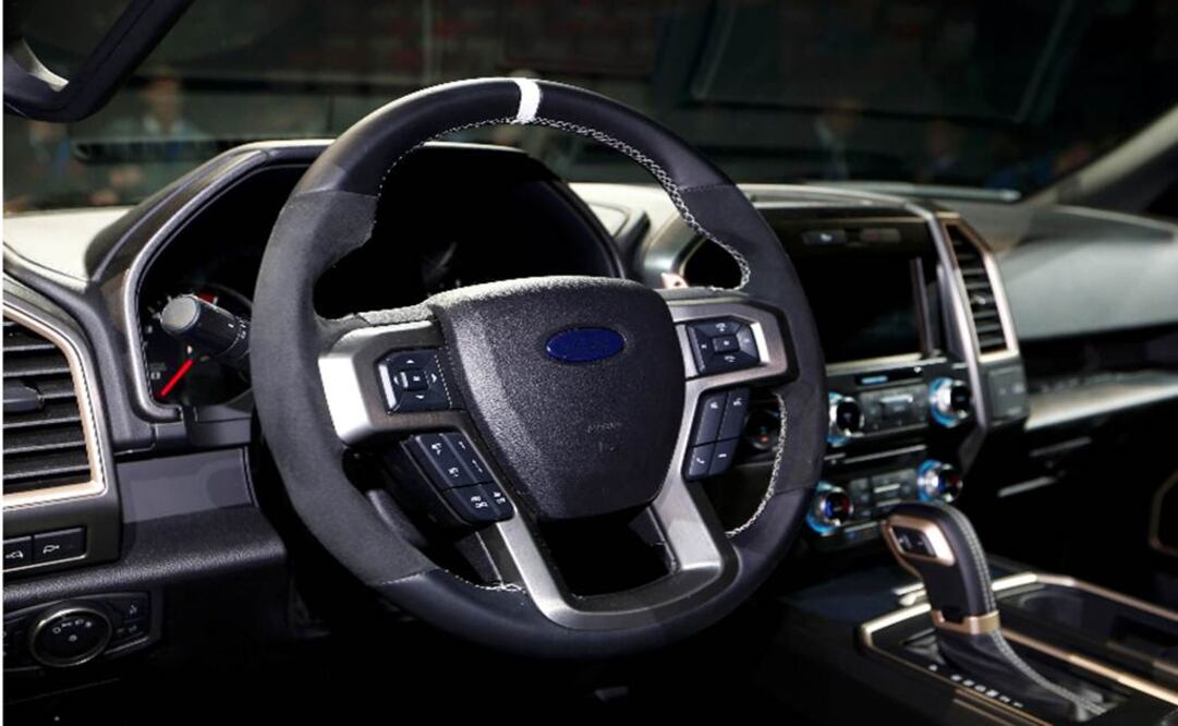 Ford llama a revisión a 422 mil autos por defectos