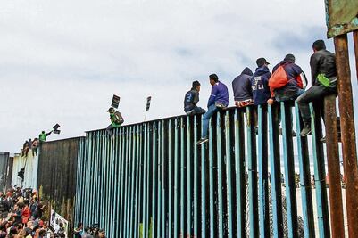 Legisladores piden a IP apoyar a migrantes