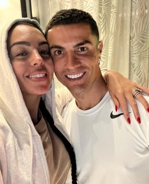 Georgina, esposa de Cristiano Ronaldo va elegante al Mundial