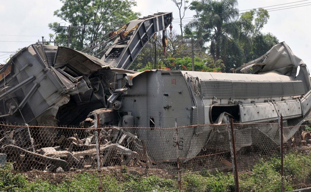 Rió Blanco, Ver. -Fue un accidente, provocado por un sabotaje; buscaban robar la mercancía. Foto: Miguel Ángel Carmona.