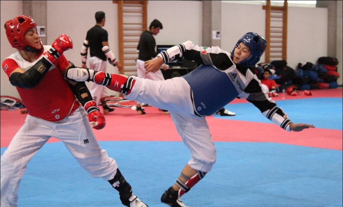 María Espinoza y Briseida Acosta. Foto: Twitter