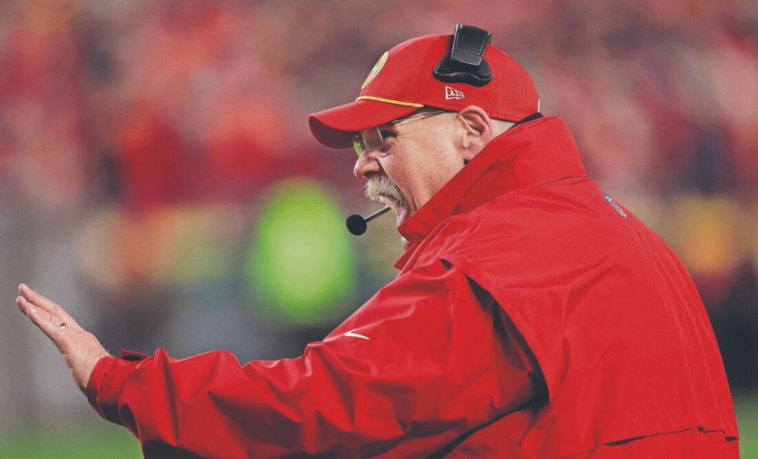 El experimentado coach es feliz en el campo. Foto: de DAVID EULITT. AFP