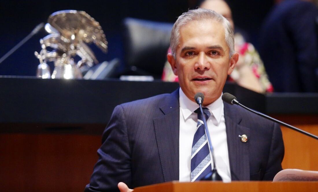 "Si quieren un procedimiento derogatorio, lo tienen que someter al poder Legislativo, solo así", anotó Mancera. Foto: Tomada de Twitter de @ManceraMiguelMX