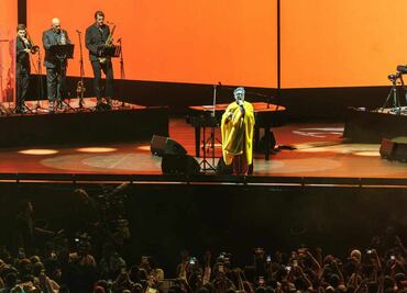 Fito Páez deslumbra a 80 mil capitalinos en el Zócalo; canta desde “El amor después del amor” hasta “11 y 6”
