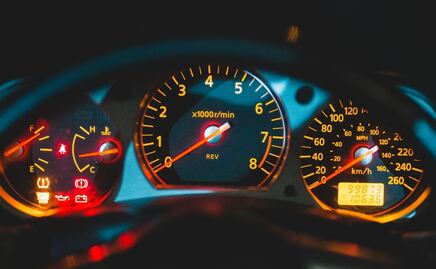 Europa impone regulador de velocidad en todos los autos nuevos