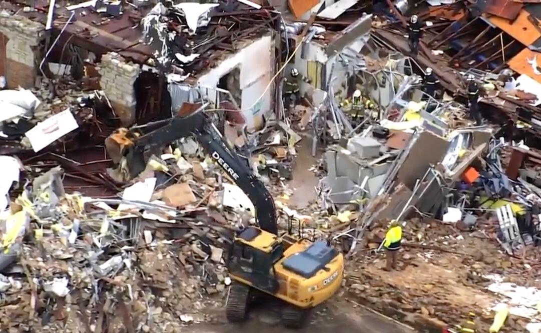 Las tormentas y tornados han descargado hasta 18 centímetros de lluvia en algunos lugares en cuestión de horas. Foto: AP