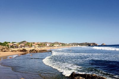 Zipolite, bienvenidos a la única playa nudista  