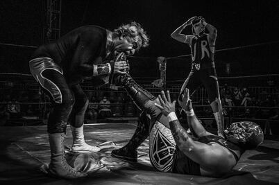 Fotografiar a contrarreloj la lucha libre en su estado más puro
