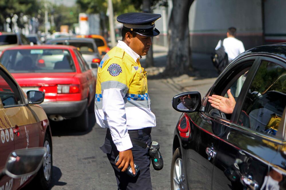 El programa Hoy no Circula aplica para todos los vehículos con holograma 2, foráneos y para autos con holograma 1, terminación de placas par