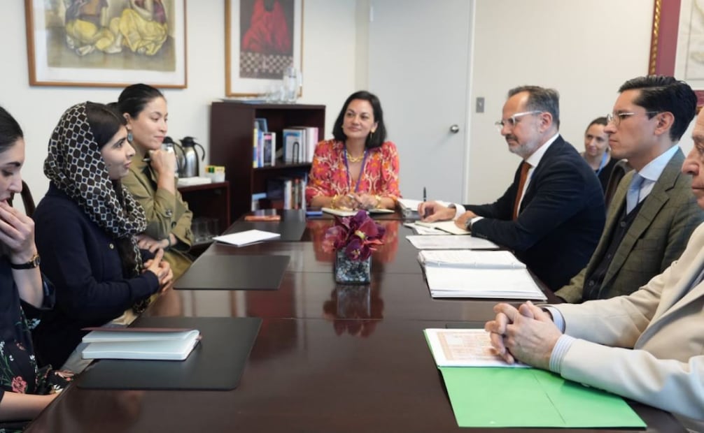 Titular de la Secretaría de Relaciones Exteriores sostiene reunión con Malala Yousafzai (20/09/2026). Foto: X @r_velascoa