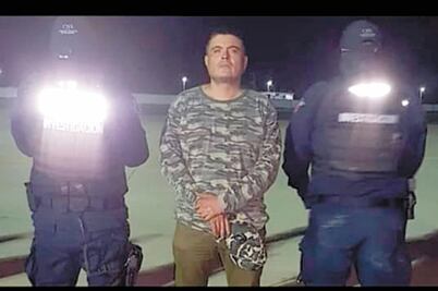 En avión trasladan a líder de Los Rojos a Puente Grande 